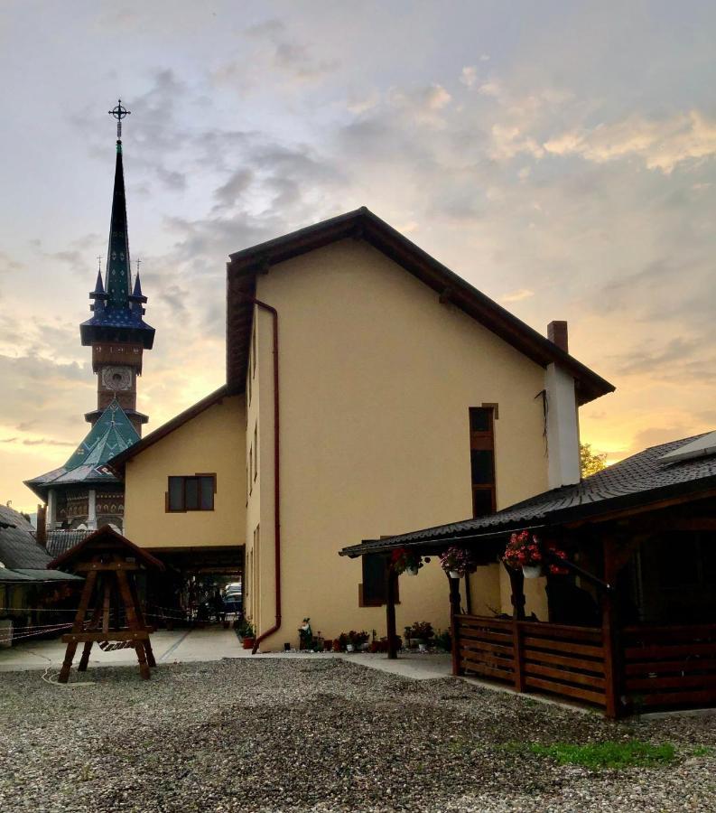 Casa Pop Hotell Săpînţa Eksteriør bilde
