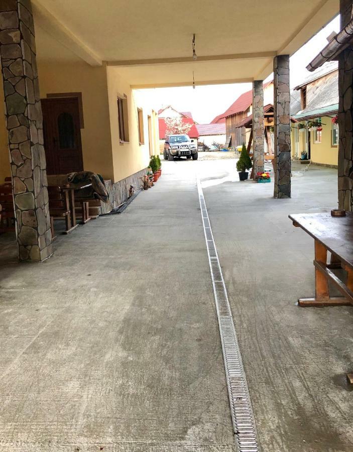 Casa Pop Hotell Săpînţa Eksteriør bilde